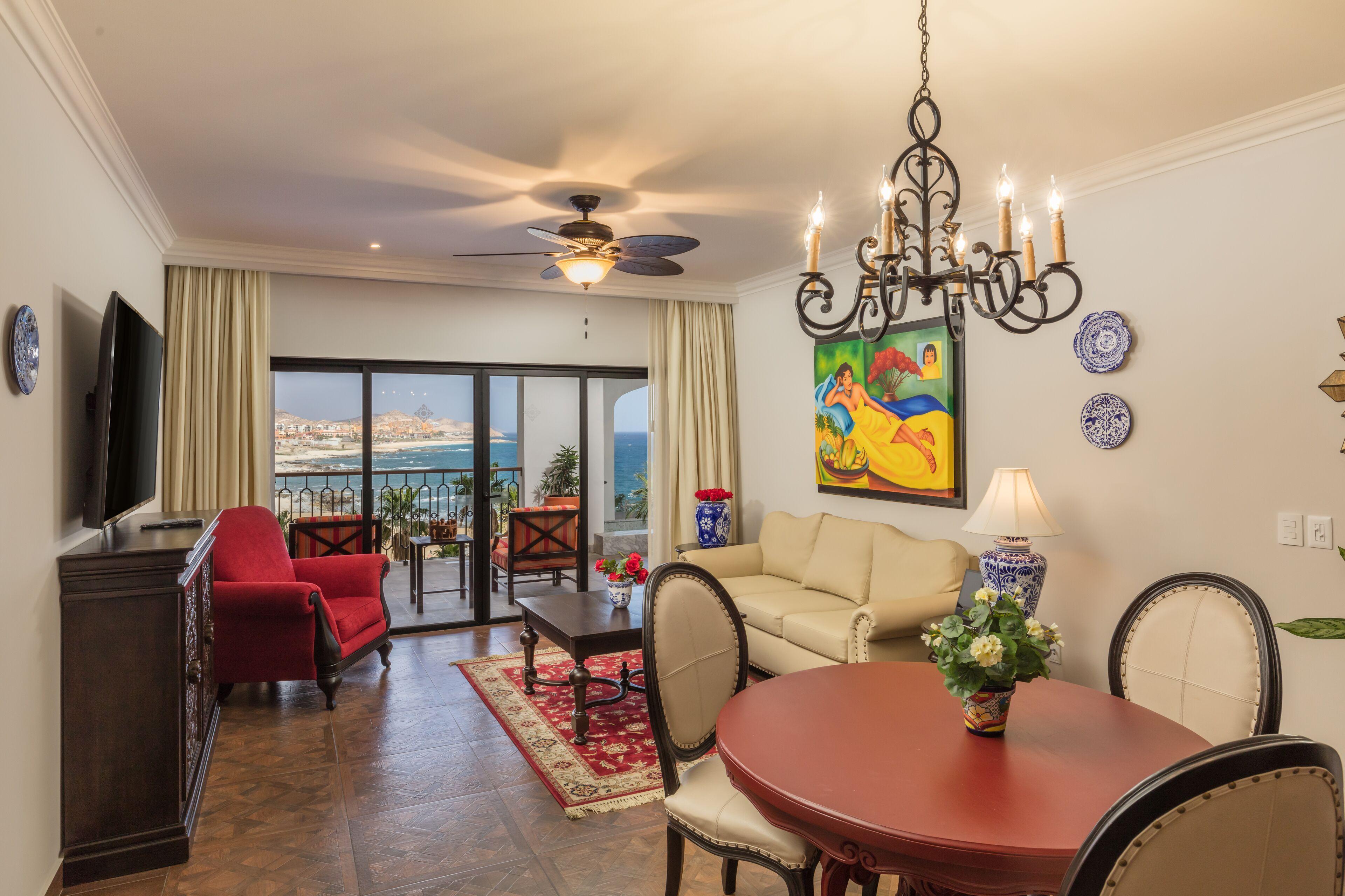 Stylish 2BR Condo with Hot Tub & Tennis Court in Vista Encantada
