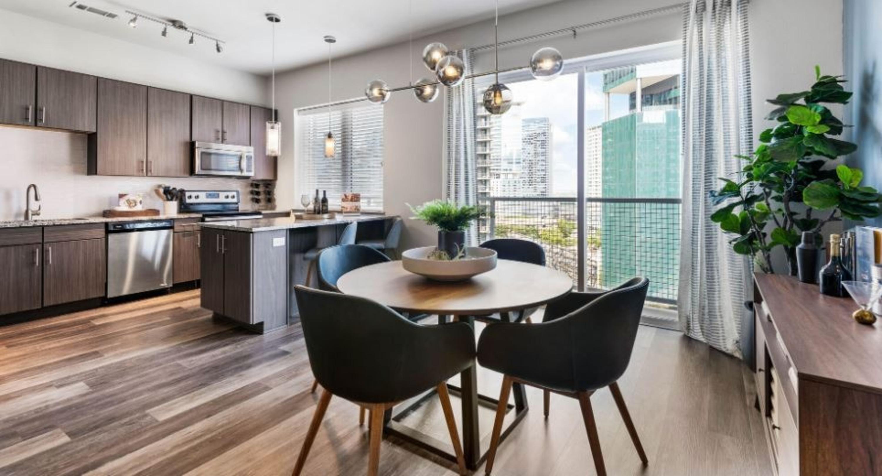 Modern 1BR Condo at Miro – Rooftop Pool & Fire Pit!