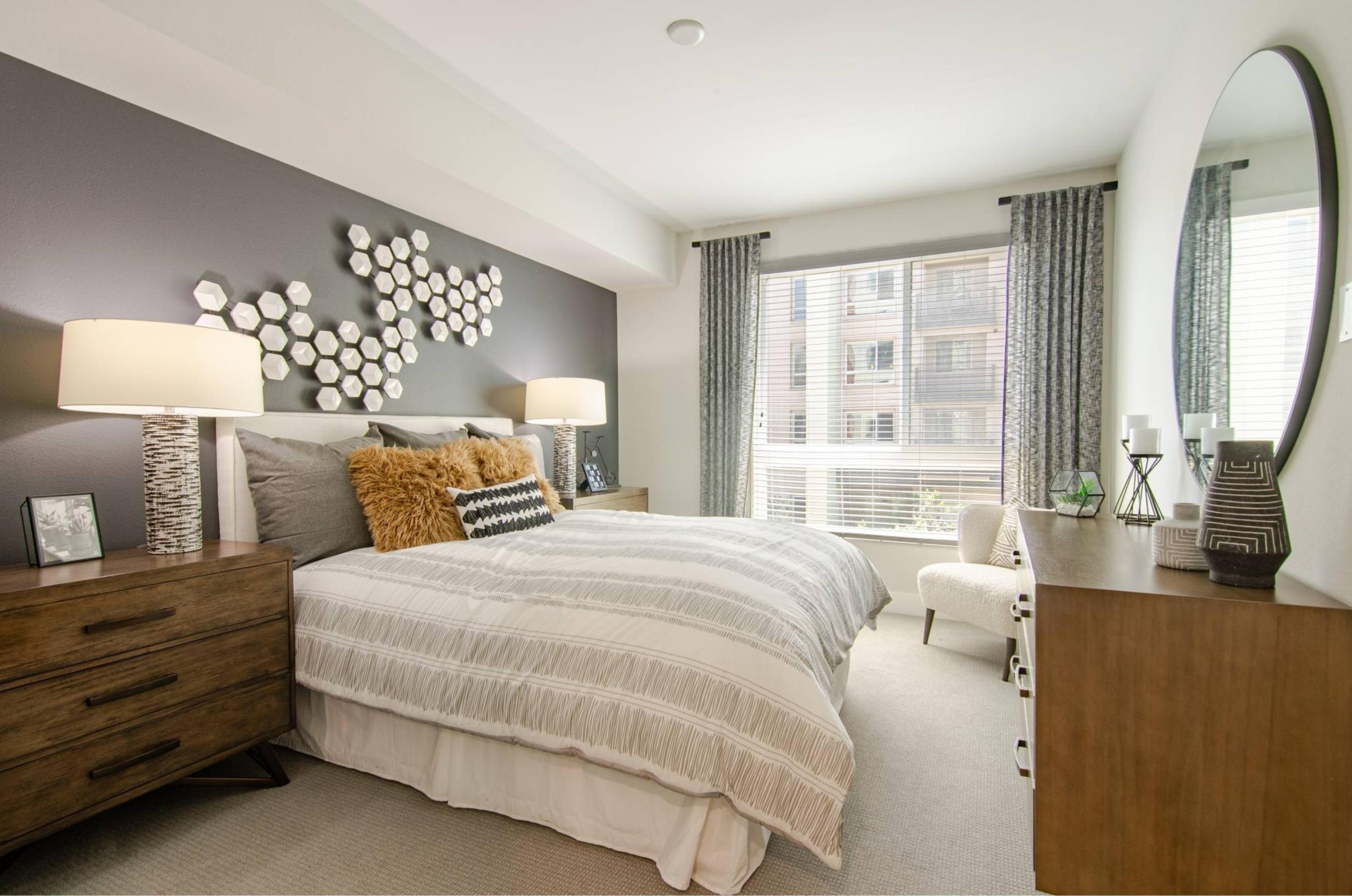 One-Bedroom Retreat with Fitness & Lounge Perks 4