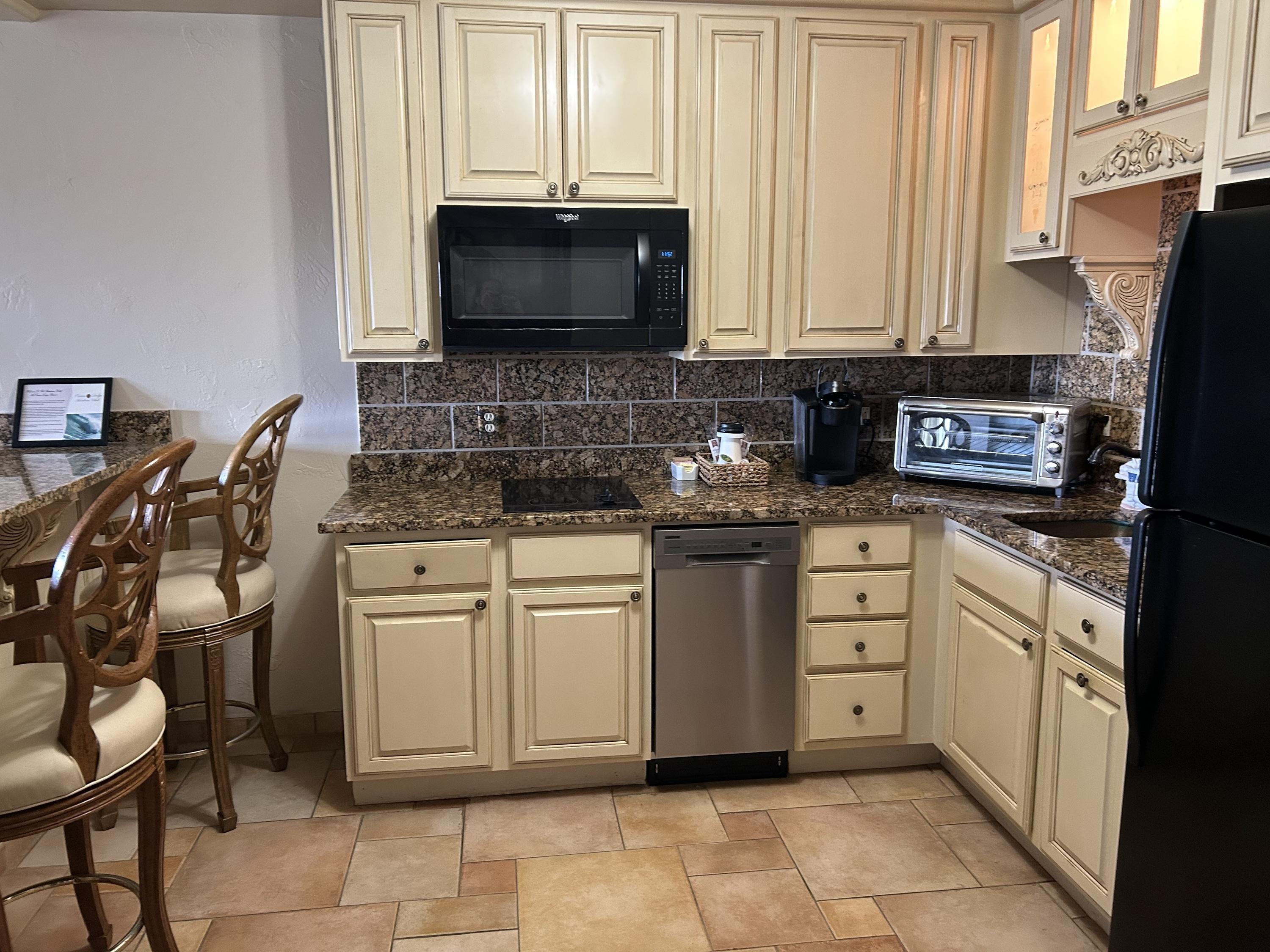 Tranquil Tides: Spanish-Med Living at Ocean Lodge 3