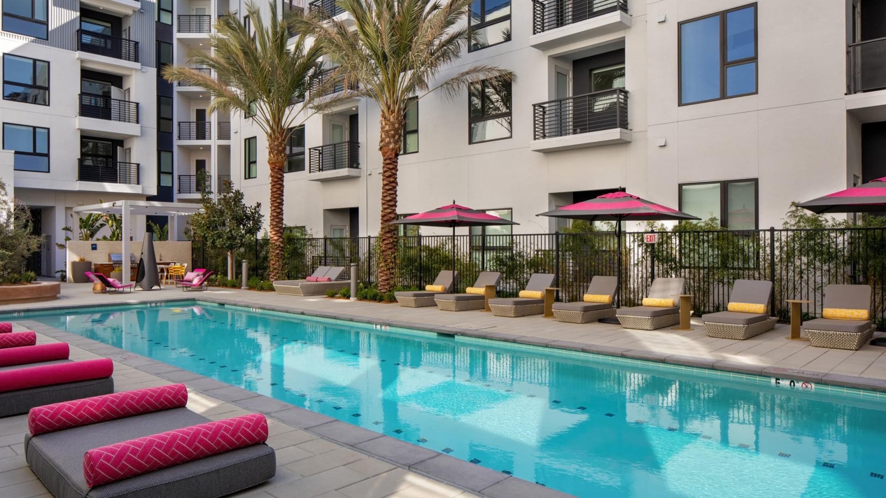 Cozy 1BR Condo w Pool at Savoy: Relax & Enjoy