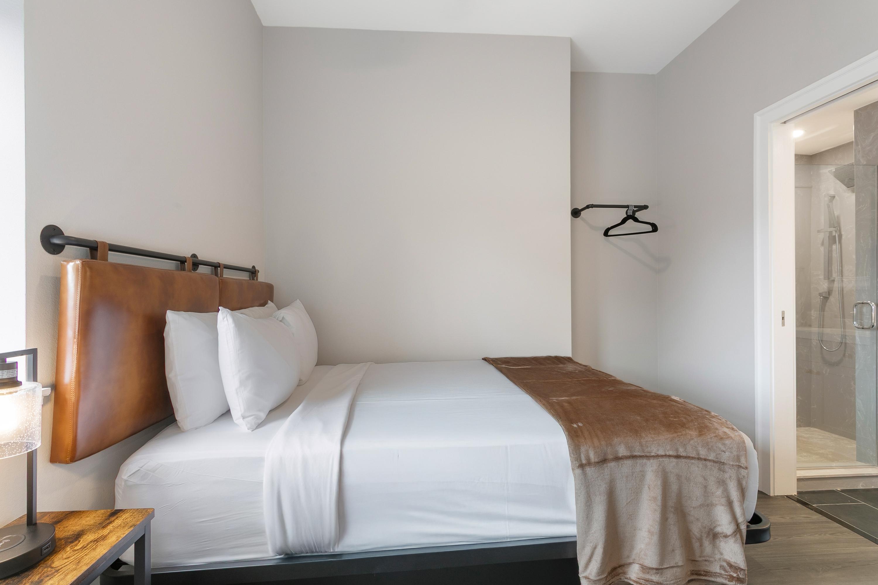 Signature 2BR Suite with New Orleans Character 3