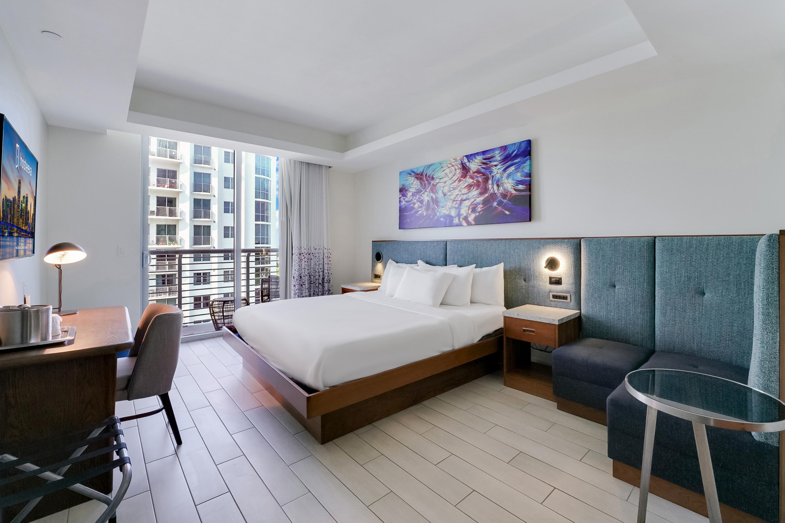 Circ Hotel • King Room • Balcony & Pool Access 3