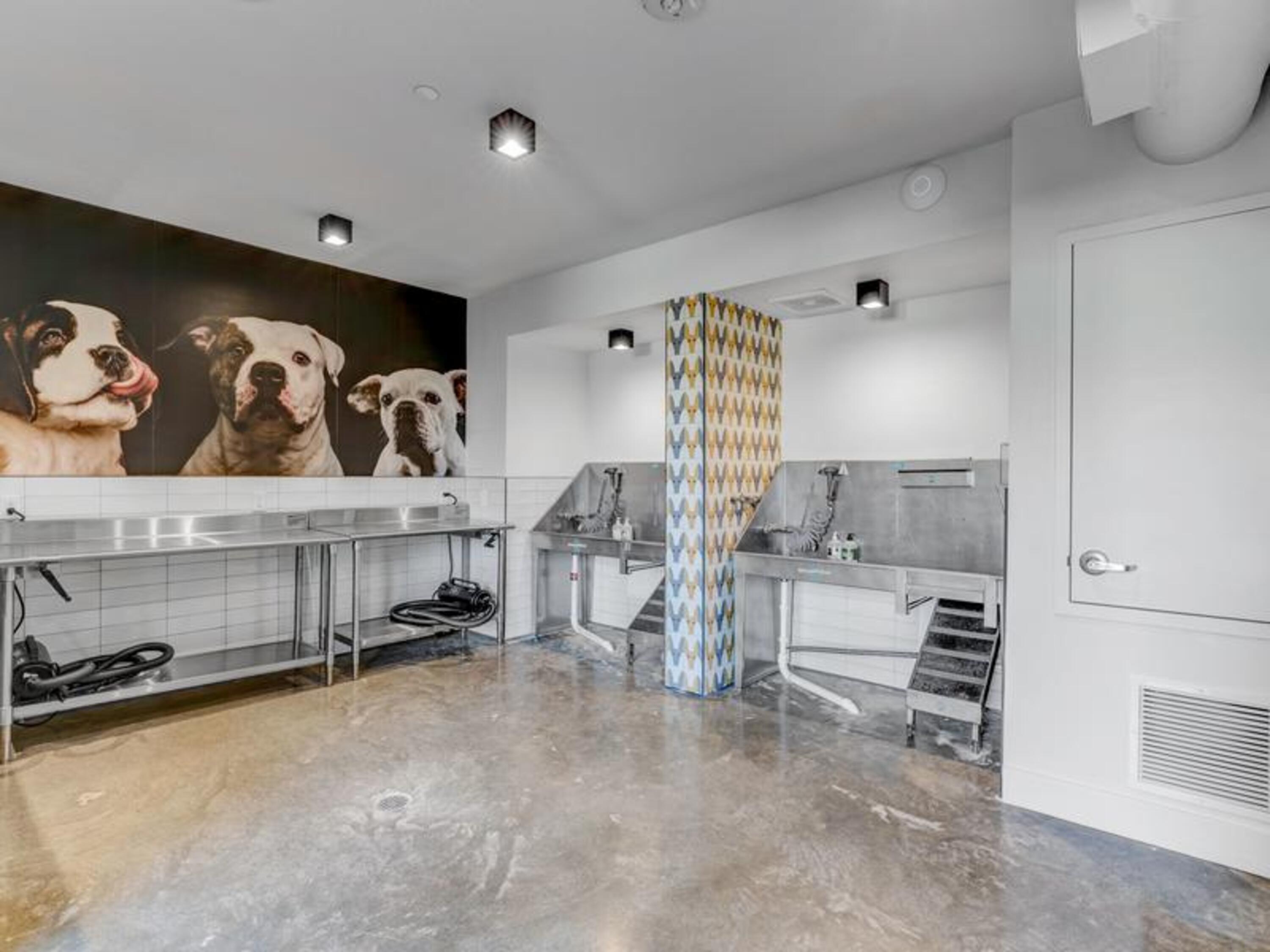 Modern 1BR Condo Boasting High-End Amenities