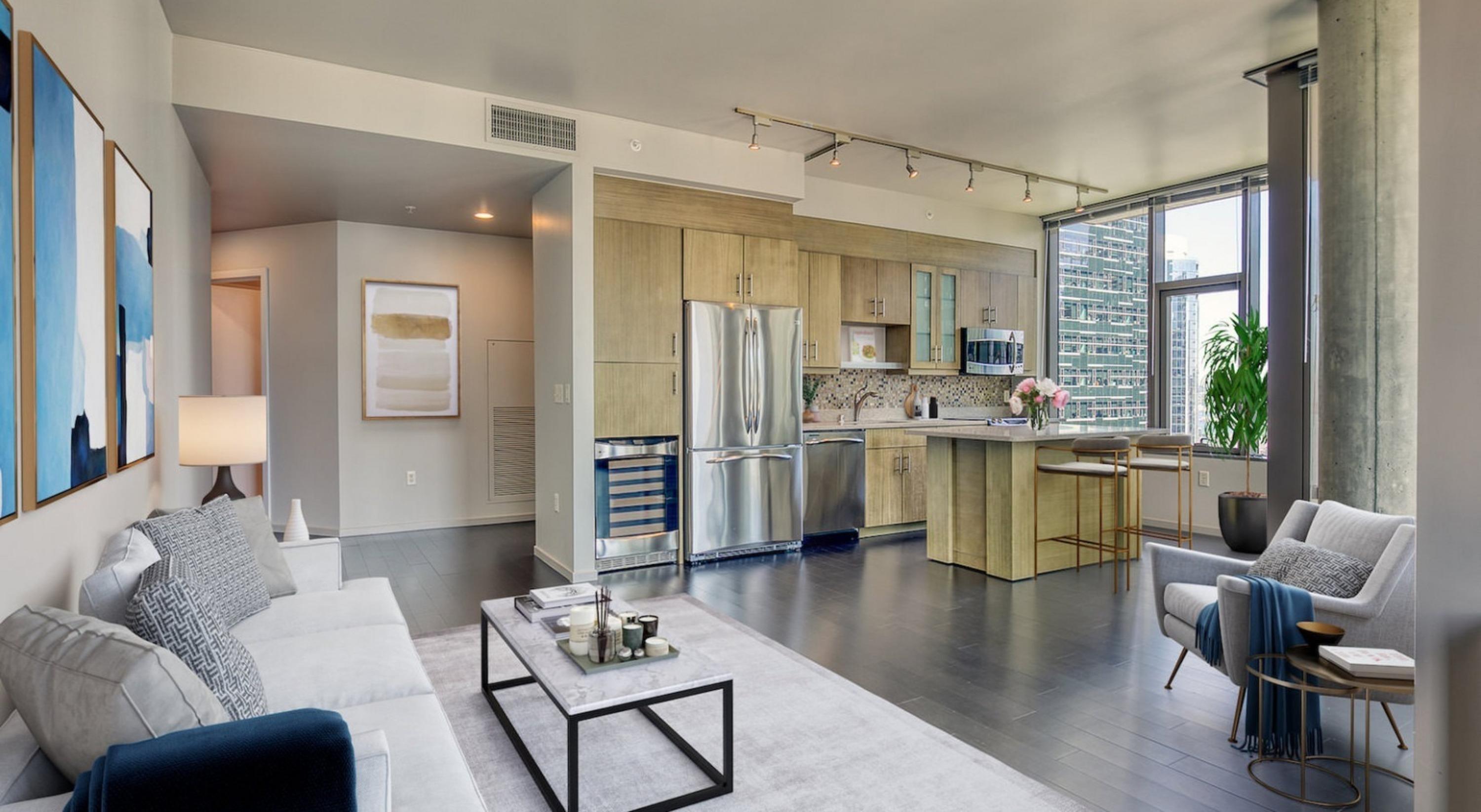 Modern Luxury Living: 2BR Condo at Via 6 2