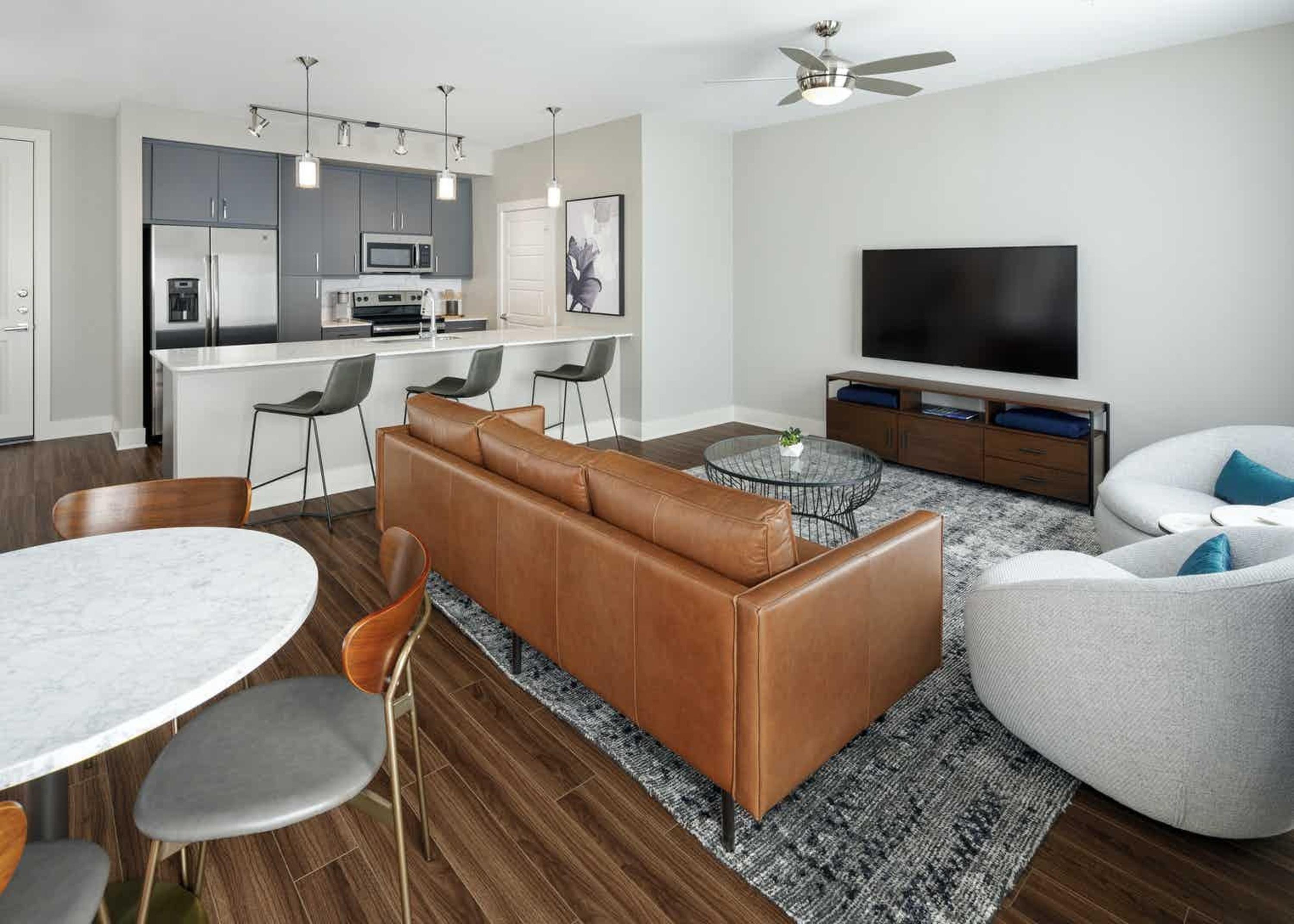 Stylish 2BR Condo at AMLI Addison w Pool 6