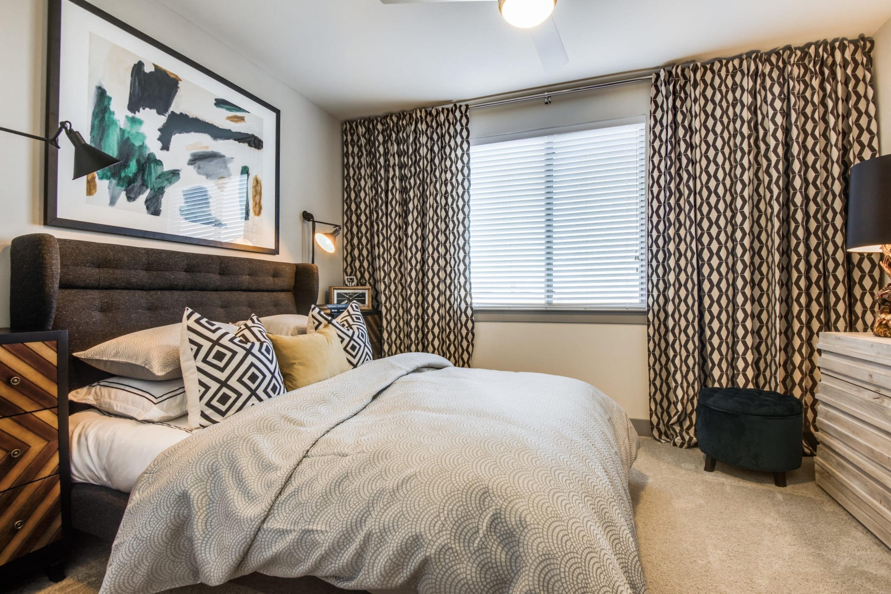 Upscale 1BR Condo at Centric One90 w Pool 4