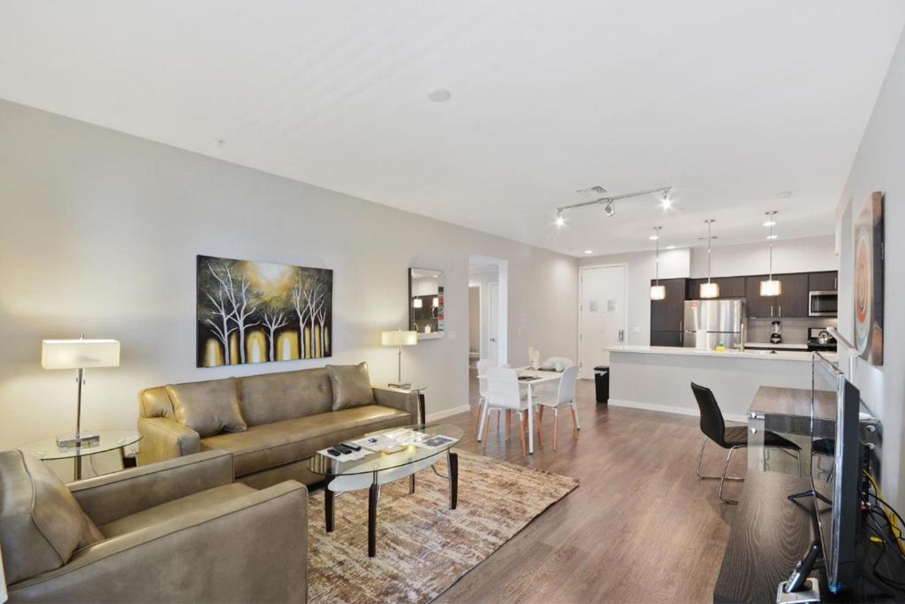 Stylish Silicon Valley 2BR Apt: Pool, Sky Lounge, and More!