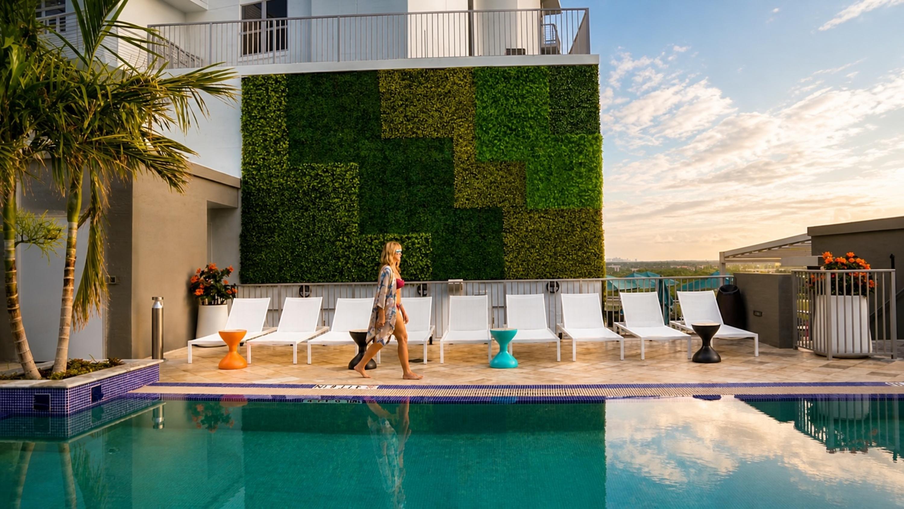 Hollywood Studio w Pool at Circ Hotel. Enjoy It 6