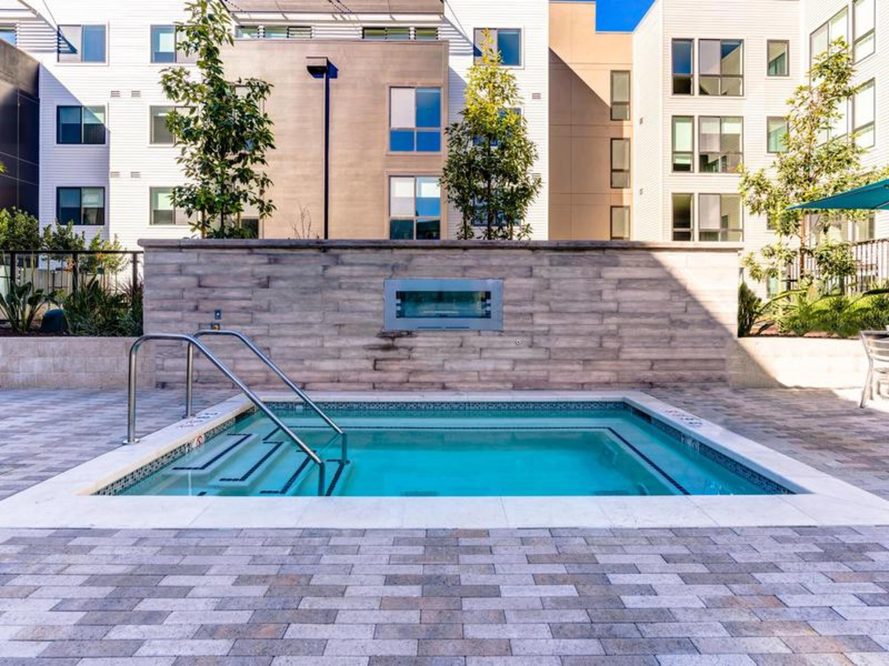 Elegant 1BR Condo Retreat with Luxury Amenities