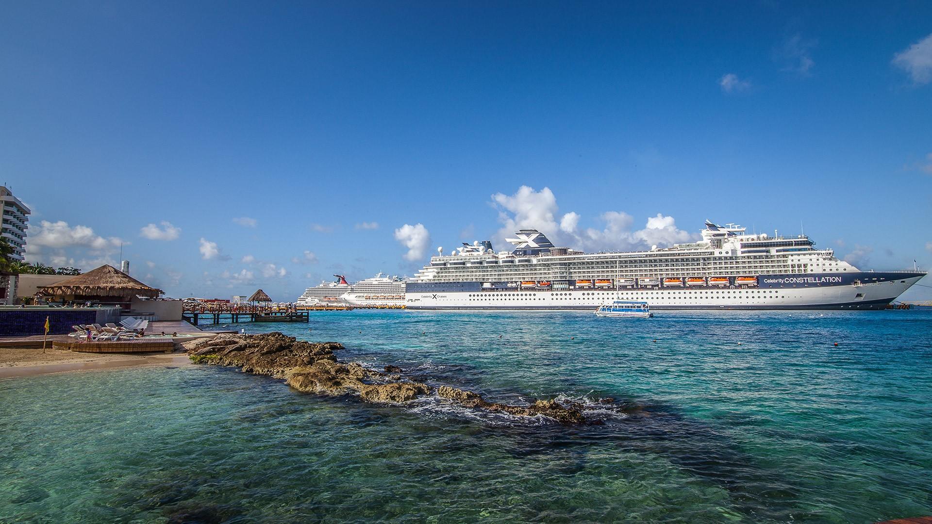 Spacious Room with 2 DBL Beds & Pool on the Island of Cozumel