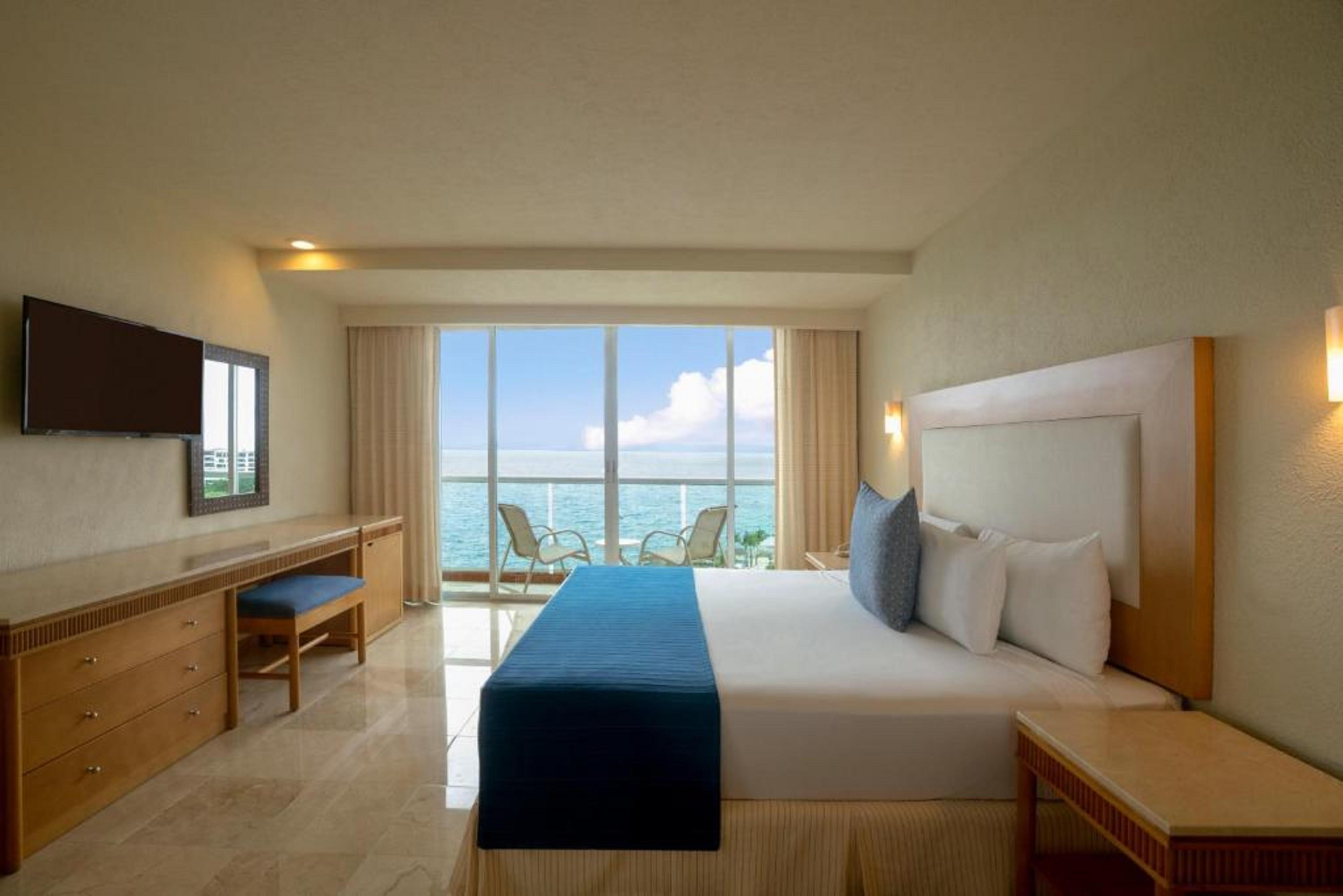 Cozumel Original Room with 2 DBL Beds & Fitness Room 3