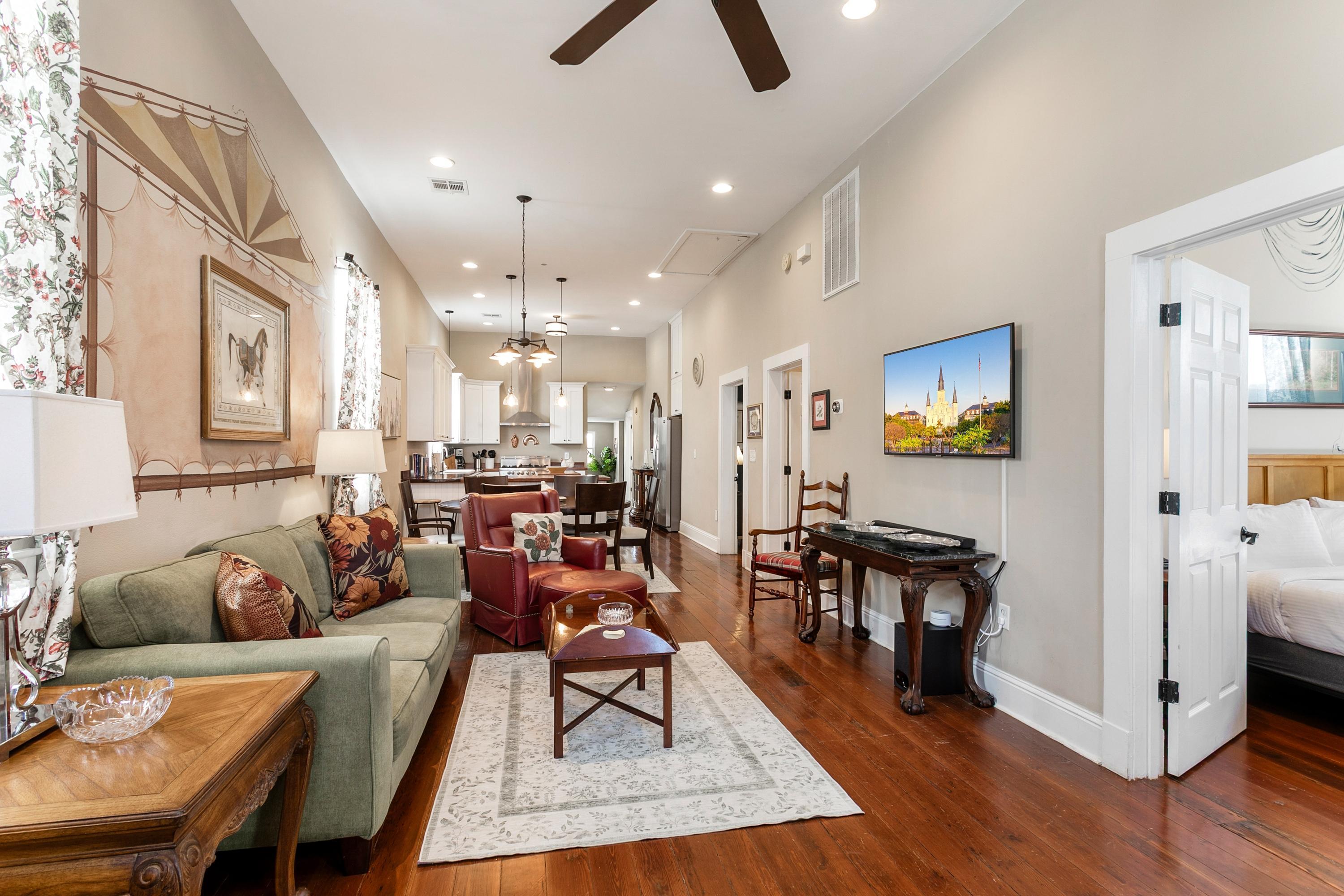 4BR Luxury Uptown Retreat w/ Private Heated Pool