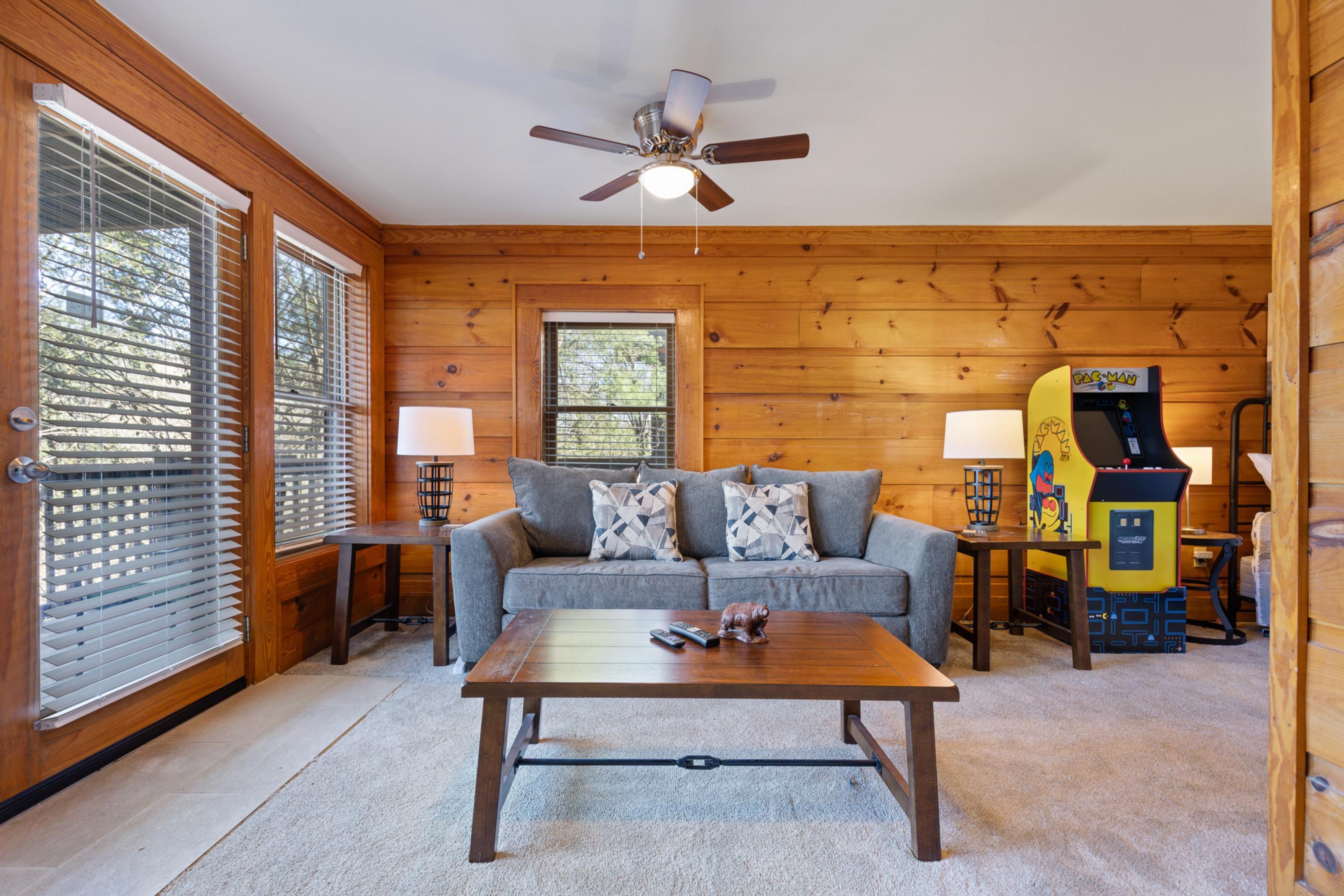 Suite at Dollywood Lane 6