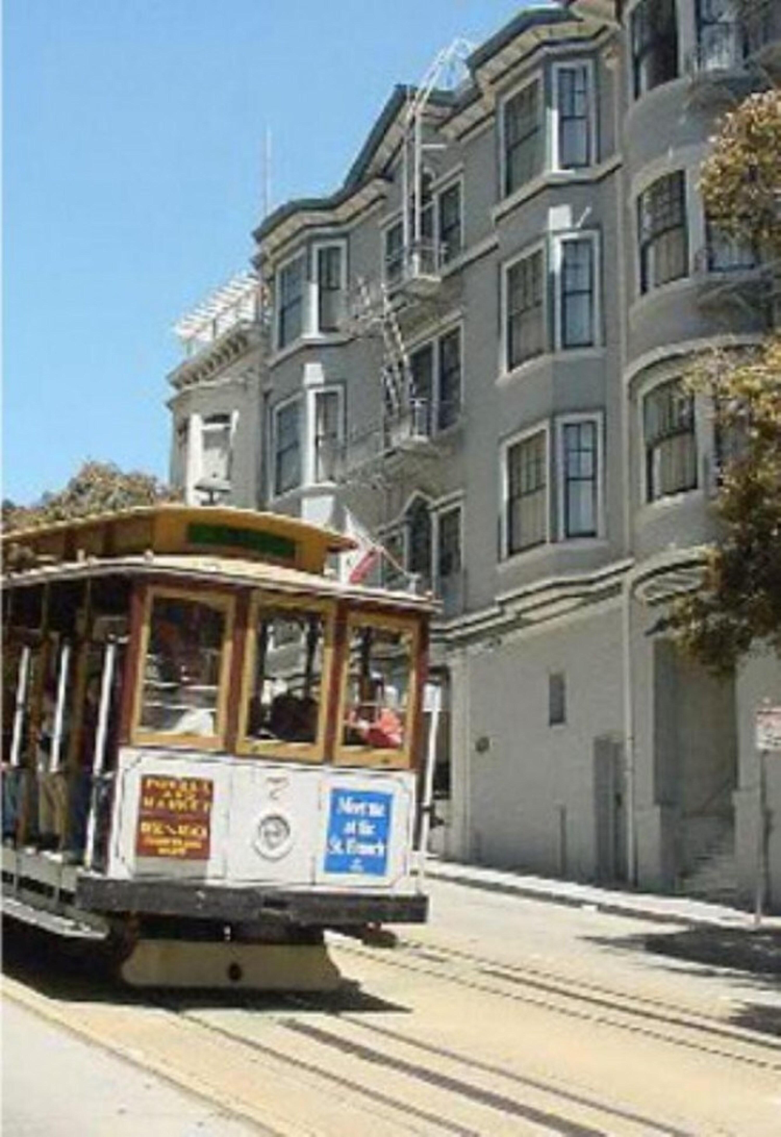 Powell Place at Nob Hill Tranquil 1BR Condo Ideal for Getaway 3