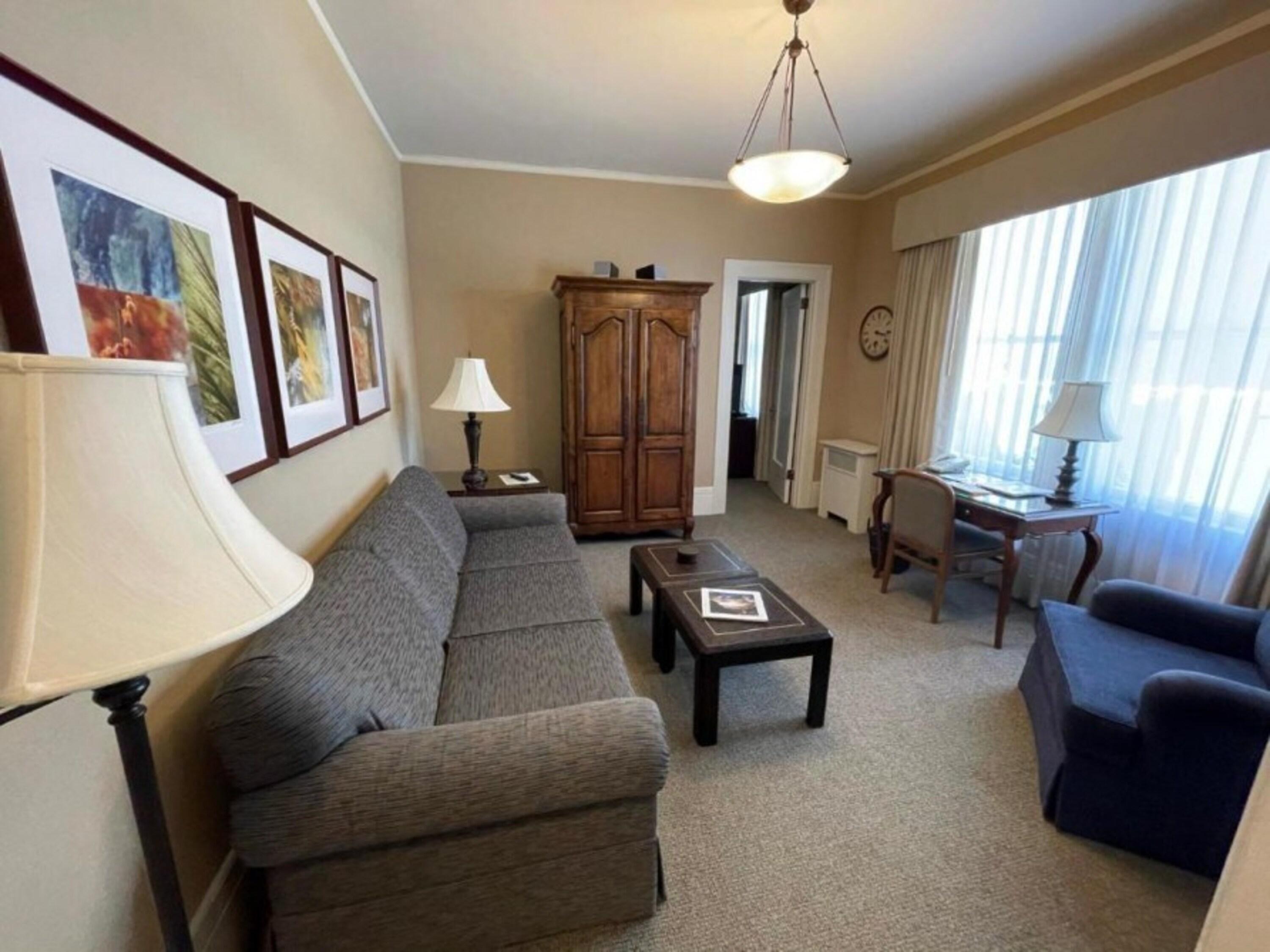 Cozy 1BR Condo Ideal for Secluded Getaway 2