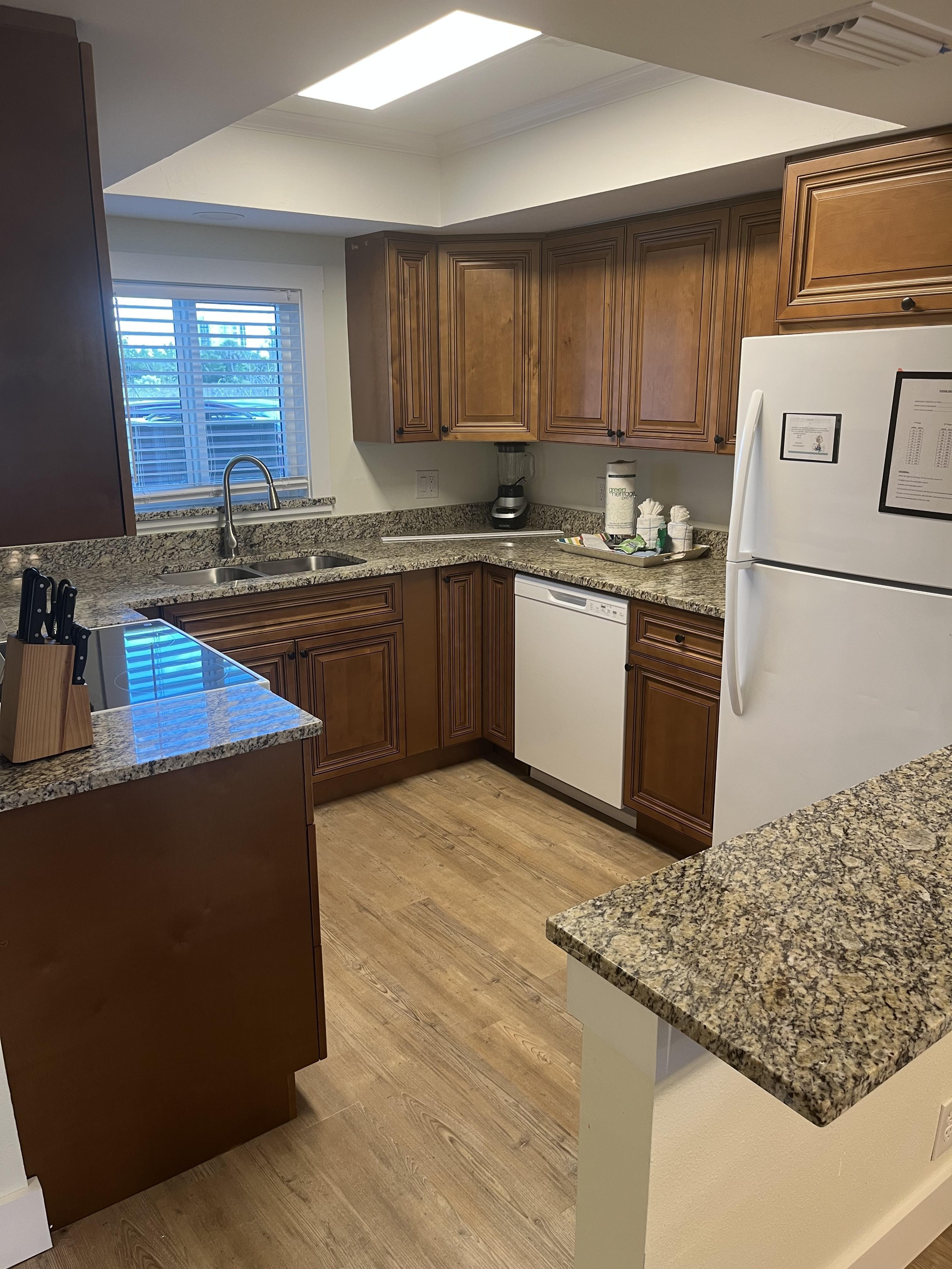 Tropical 2BR Getaway with Heated Pool 4