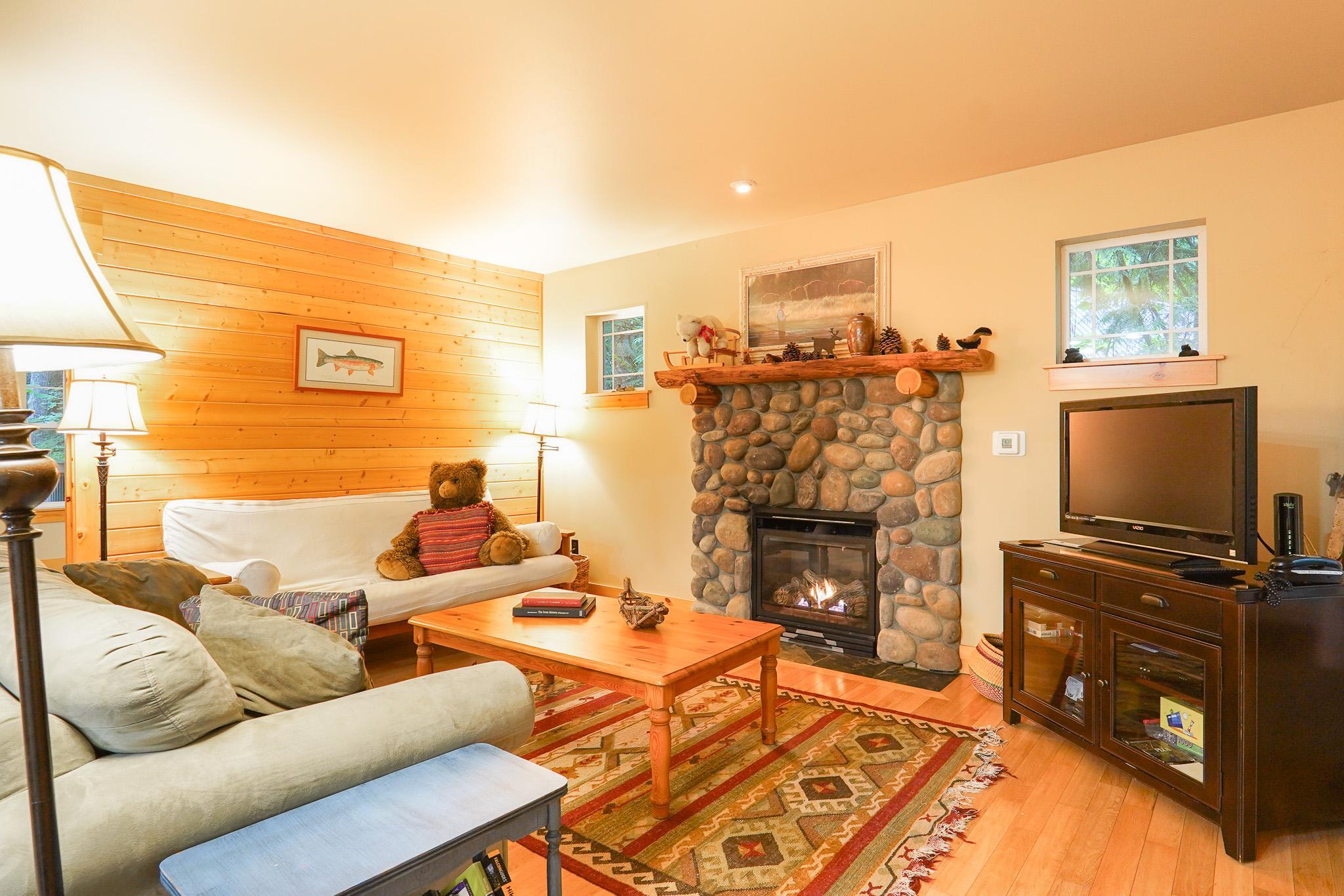 Twin Lakes Cabin 2