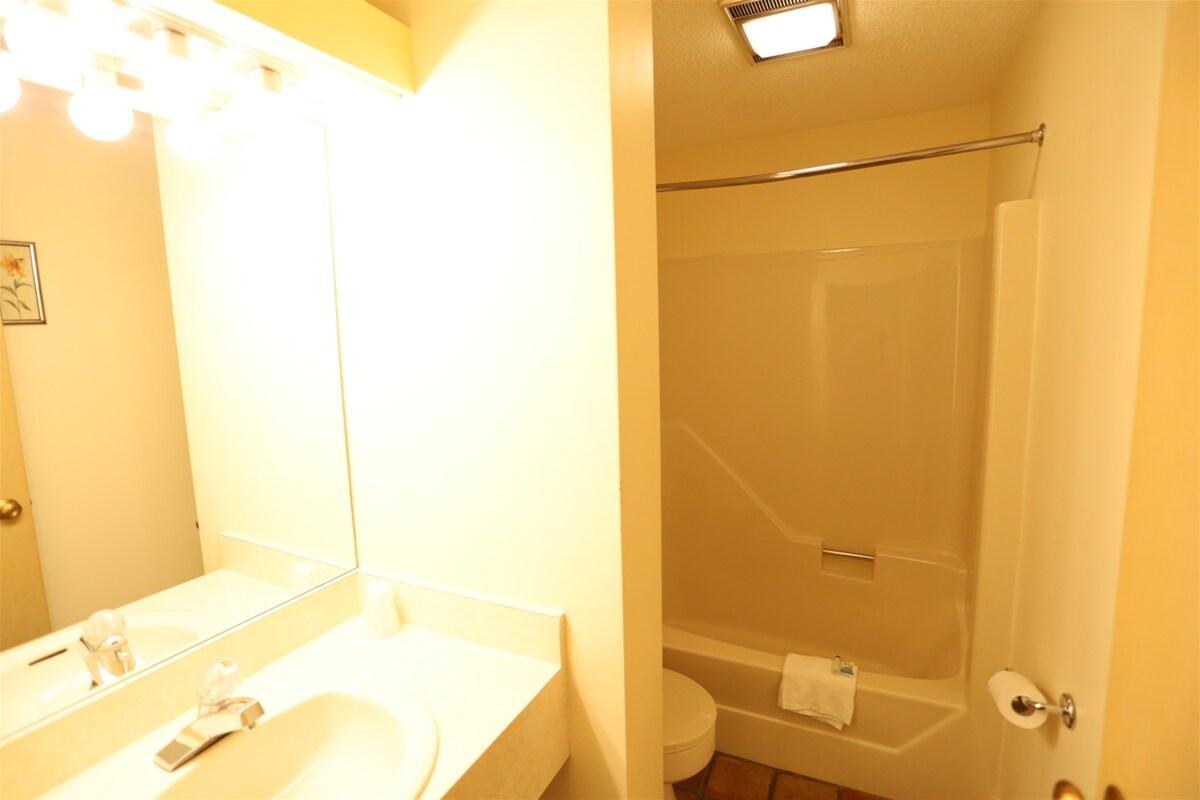 Inns of Waterville Valley 204 One Bedroom Condo at Inns of WV 4