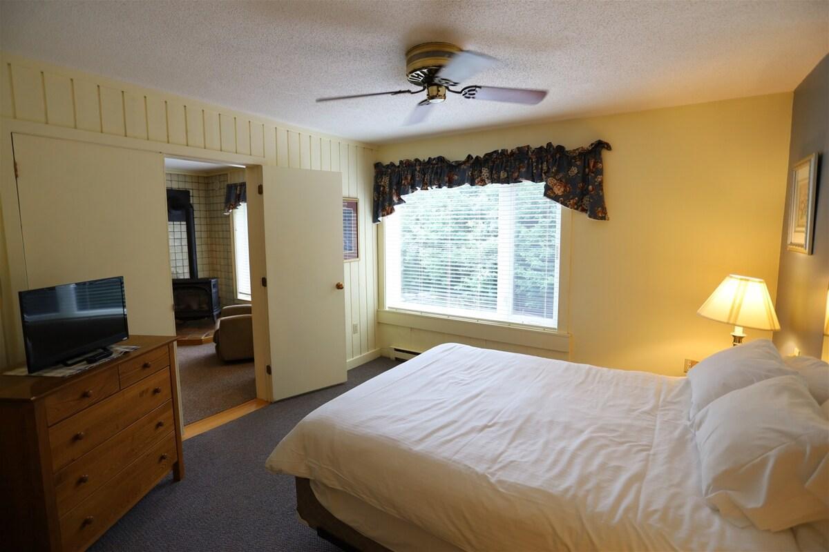 Inns of Waterville Valley 204 One Bedroom Condo at Inns of WV 5
